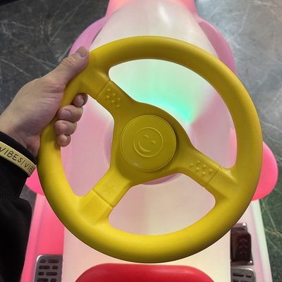 Прокатный аттракцион «Световой дельфин» Электромобиль (съемный хвост)