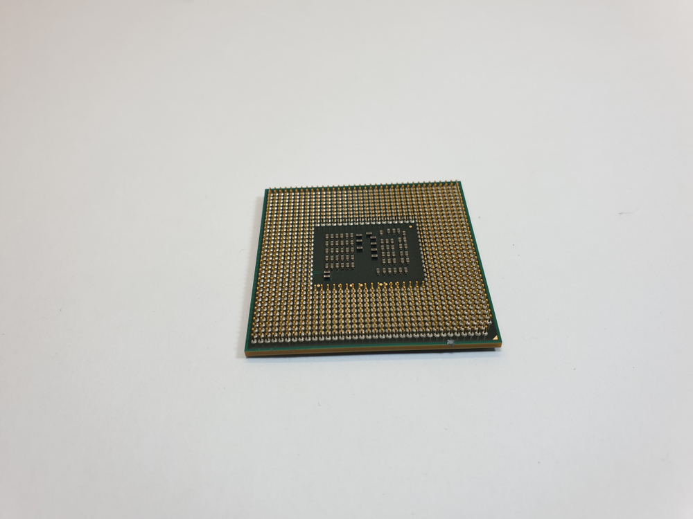 Процессор ноутбука Intel i5-560M SLBTS