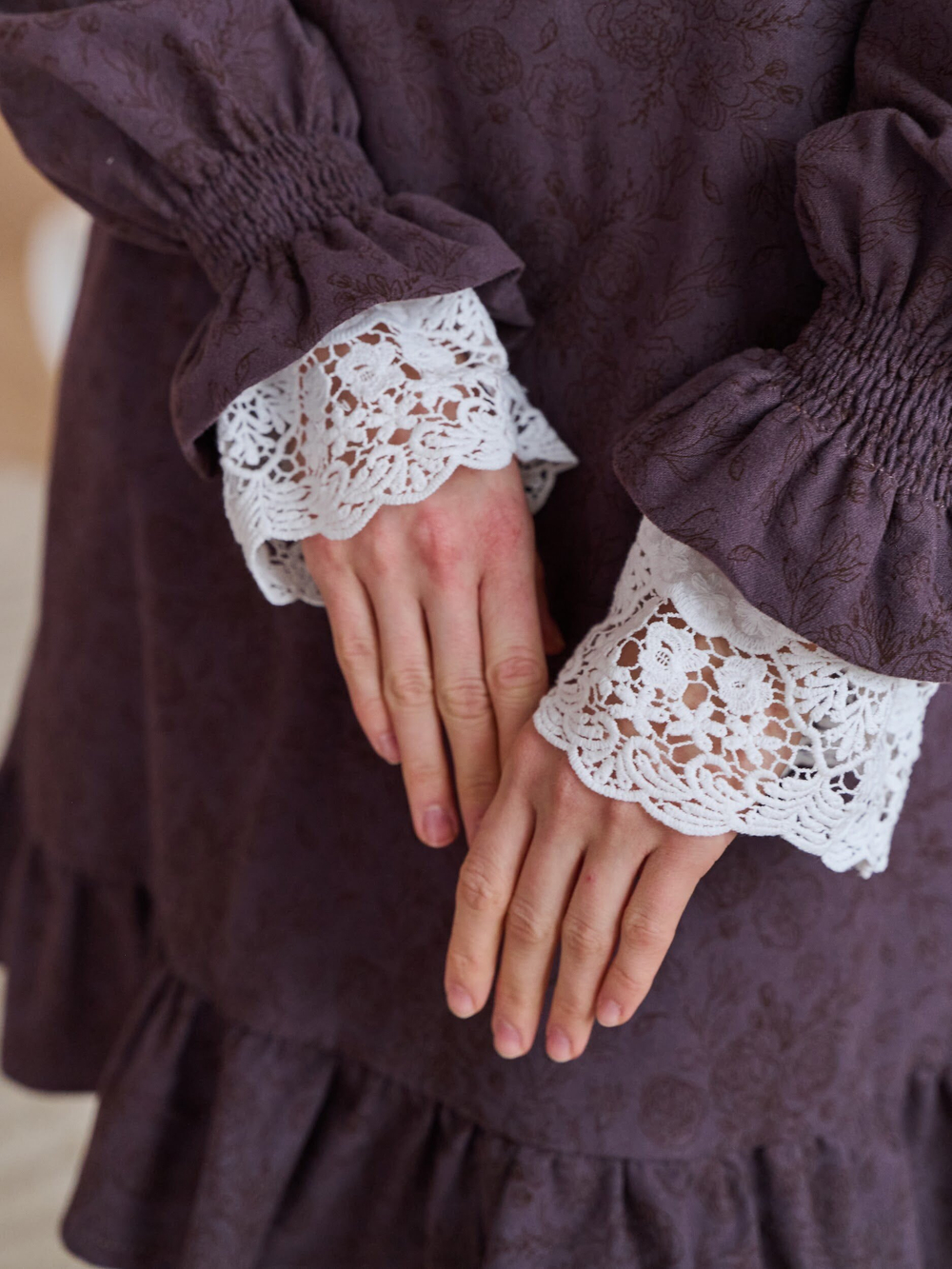 Манжеты белые на рукава