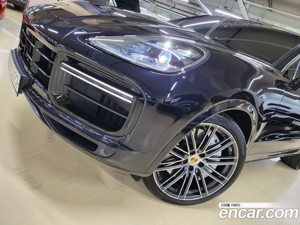 Porsche Cayenne (PO536) 4.0 Turbo Coupe (08.2022)