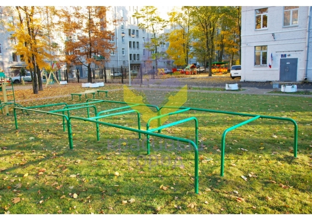 Лабиринт для уличной спортивной площадки