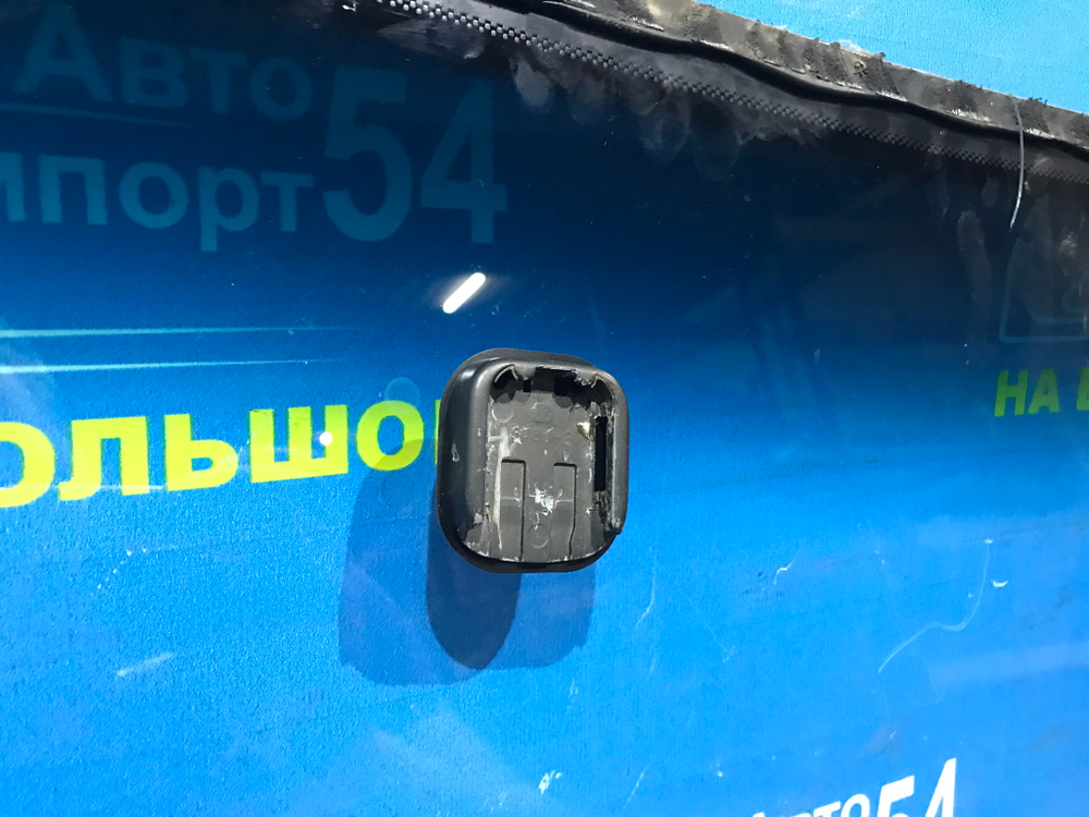 Стекло лобовое MITSUBISHI DIAMANTE 1995-2005