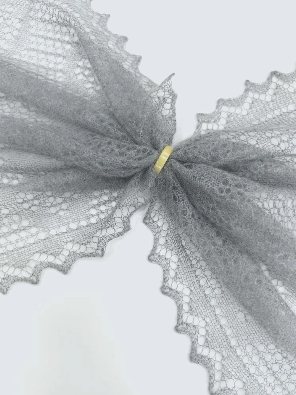 Оренбургский пуховый палантин П3-15050-03 серый