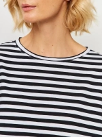 Лонгслив тельняшка оверсайз с рукавом 3/4