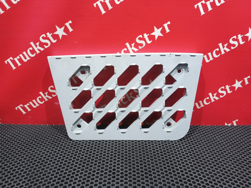 Площадка подножки левая 2024г.