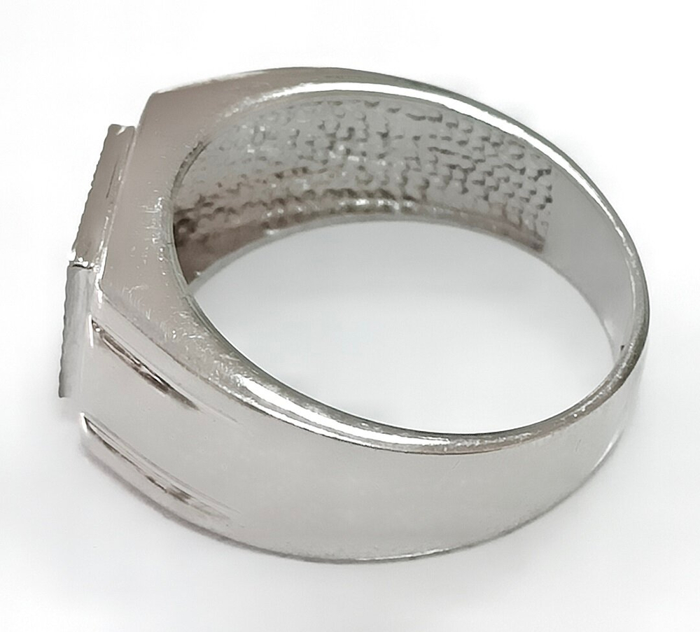 Ювелирное кольцо из серебра мужское