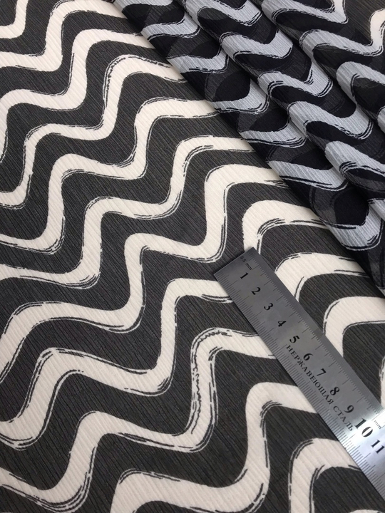 Шифон шелк, принт черно-белые волны