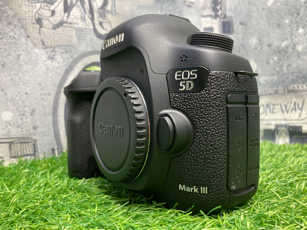 Canon EOS 5D Mark III (22.000 кадров)