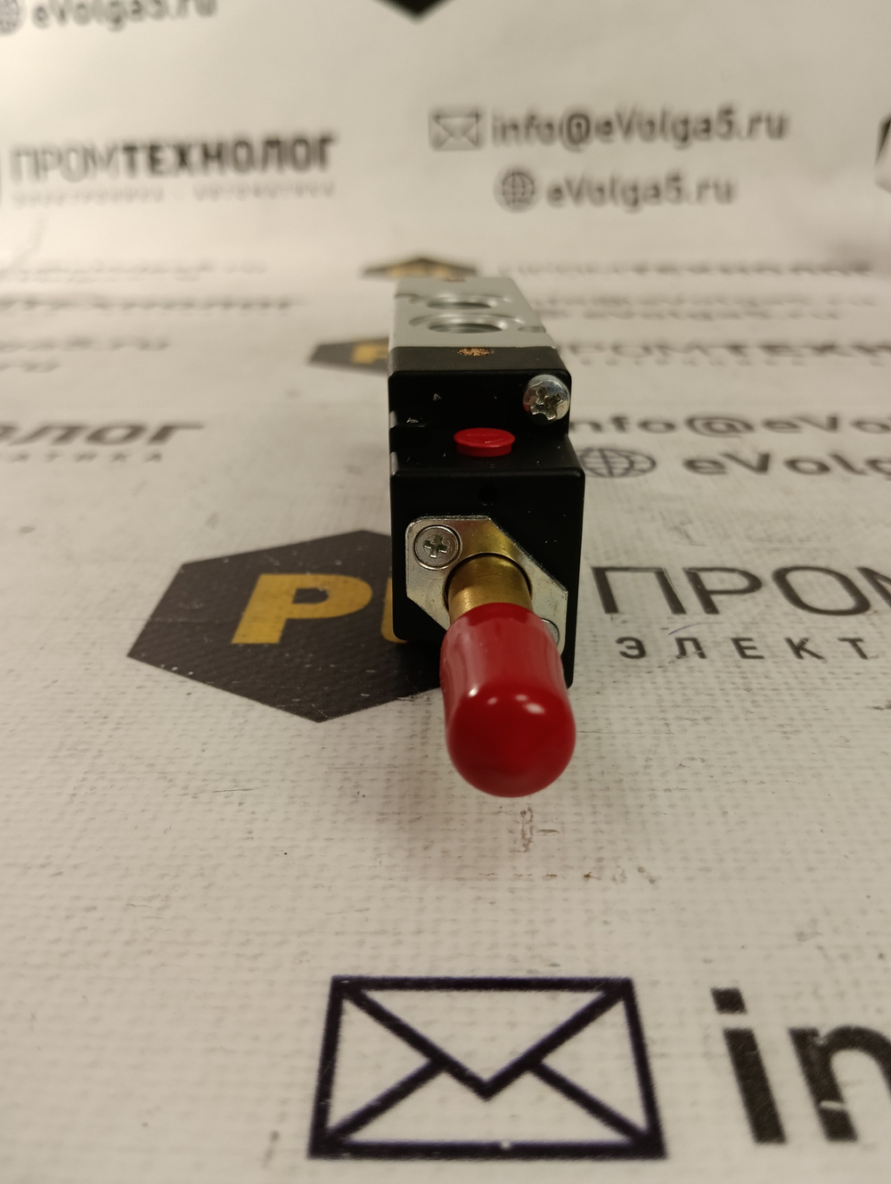 Camozzi 354-015-02 новое