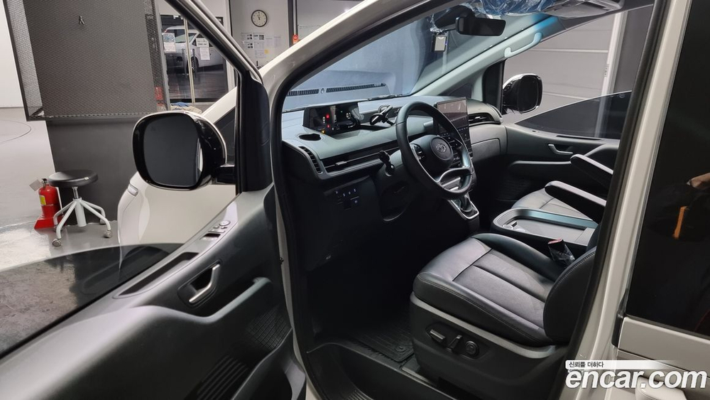 Hyundai Staria Cargo 5인승 (01.2023)