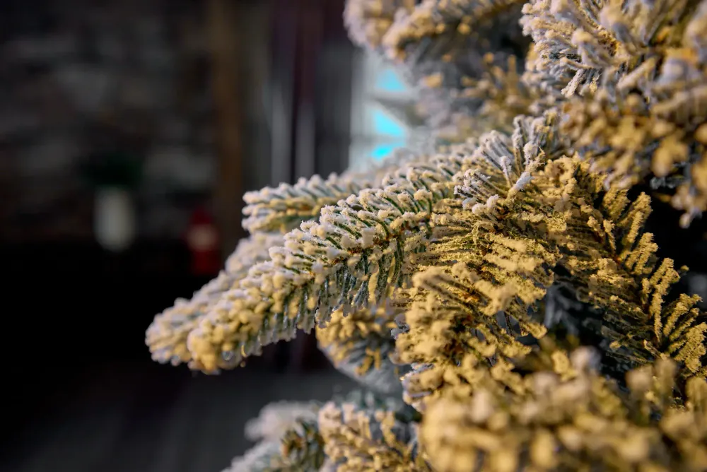 Заснеженная елка «Noel» (Литая+пвх) от 1,5 м до 3 м