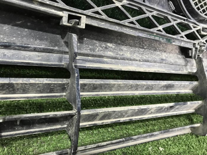 Решетка радиатора Mercedes G w463 (2008-2015)