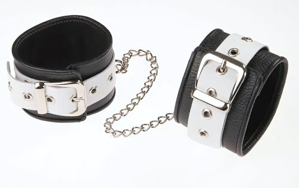 Черно-белые оковы на ноги (Цвет: черный с белым)