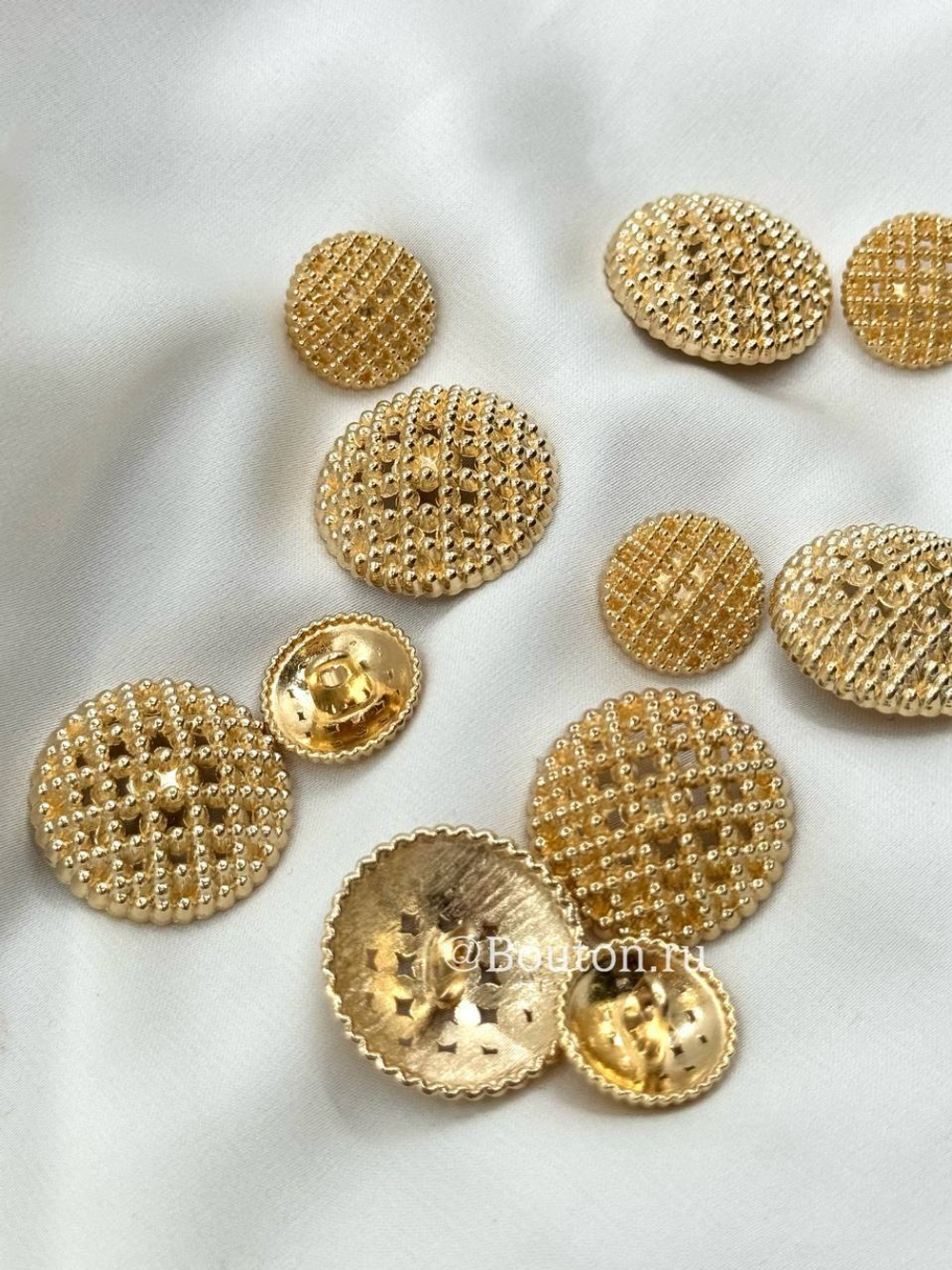 Пуговицы теплое Золото Перфорированные