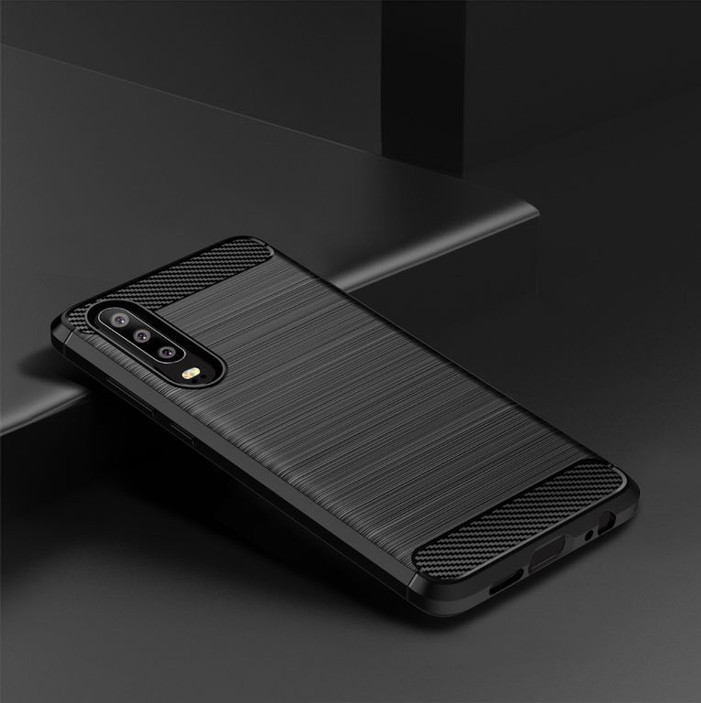 Чехол для Huawei P30 цвет Black (черный), серия Carbon от Caseport