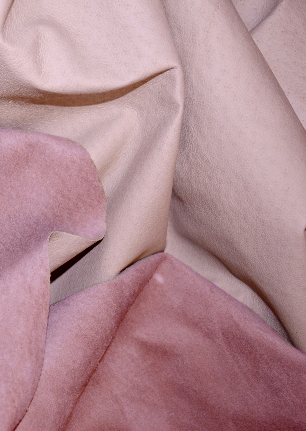 Кожа натуральная, свиной спилок (лицевой велюр), 0,7 мм, нежно-розовый