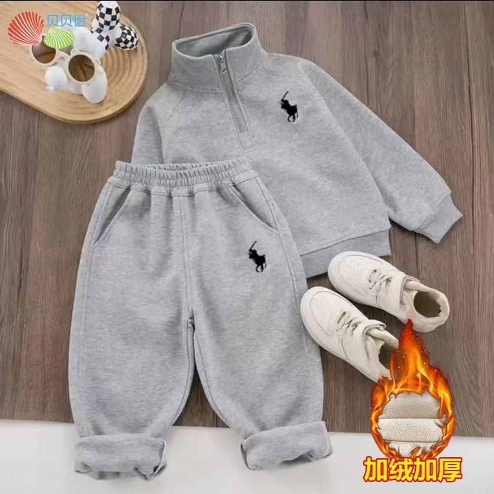 Детский теплый костюм