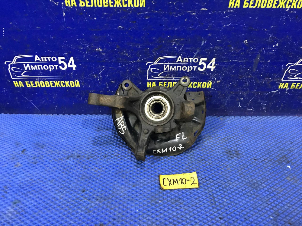 Ступица передняя левая TOYOTA IPSUM 1997