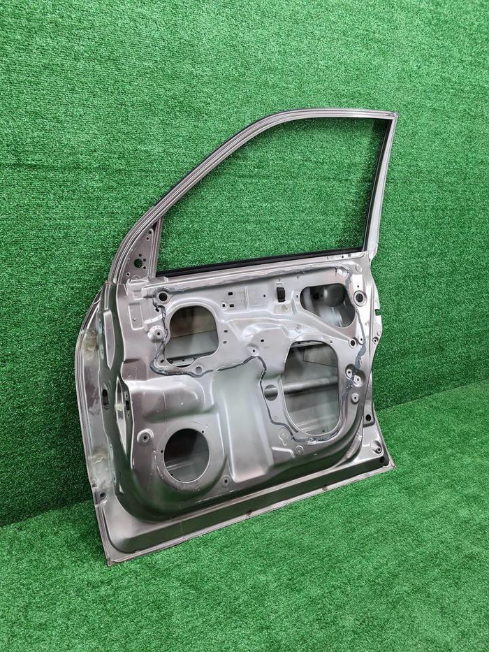 Дверь передняя правая Suzuki Grand Vitara JT 05-12