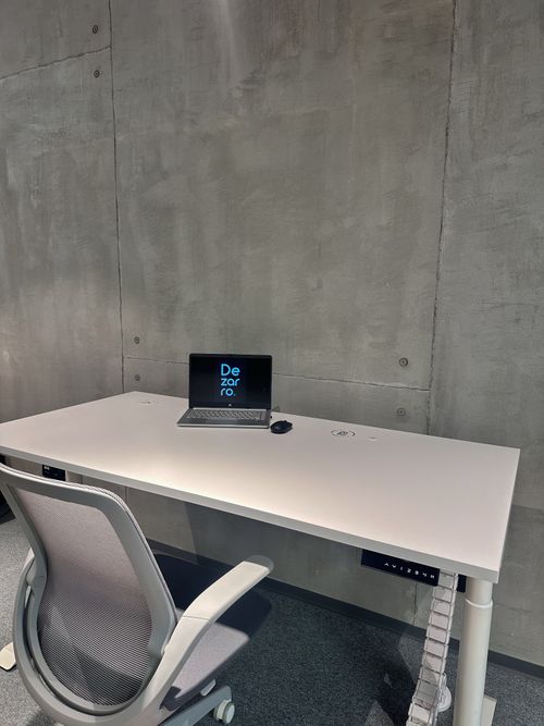 Регулируемые столы - функциональный и лаконичный атрибут вашего офиса