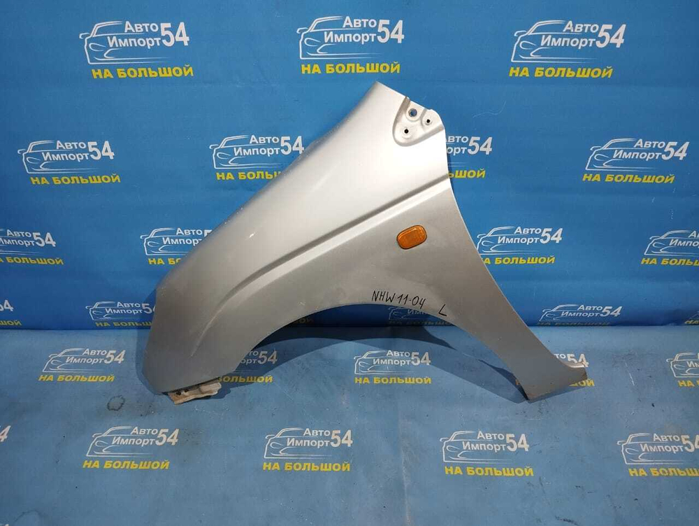 Крыло переднее левое TOYOTA PRIUS 2002