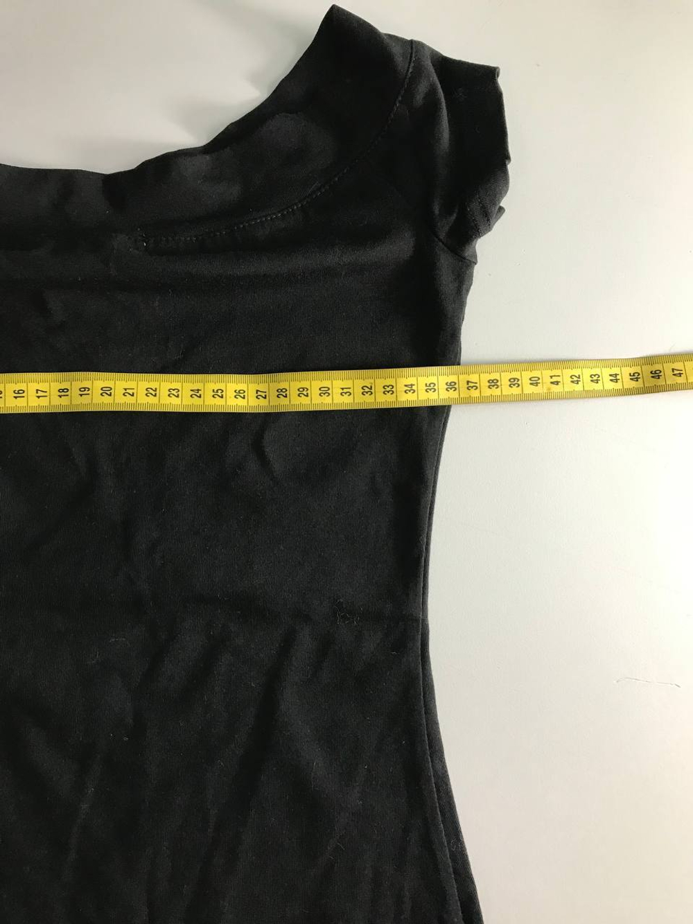 Футболка базовая, маркировка S, визуально на 44 размер