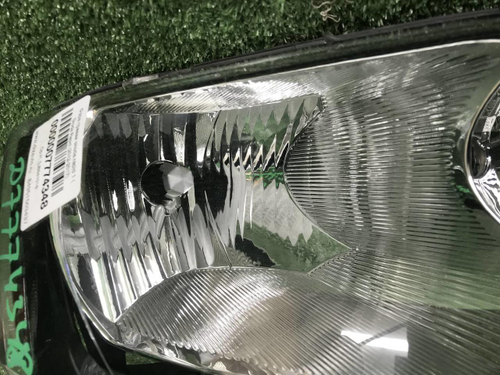 Битая Фара правая Skoda Rapid 1 (12-17) галоген