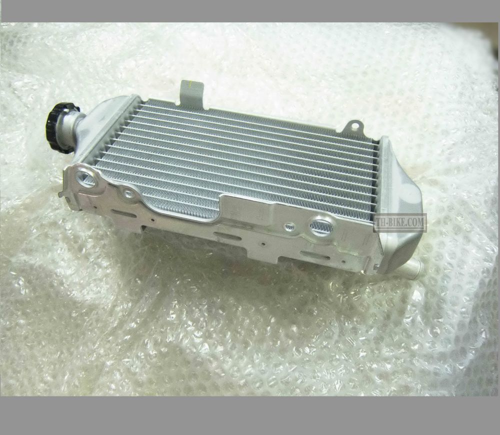 19010-KZZ-901. RADIATOR COMP. (T.RAD). Radiator Honda CRF250L. CRF250M 2012-2016. OEM.