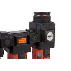 WDK-70733 Блок подготовки воздуха 3/8" трехступенчатый с влагомаслоотделителем, регулятором и маноме