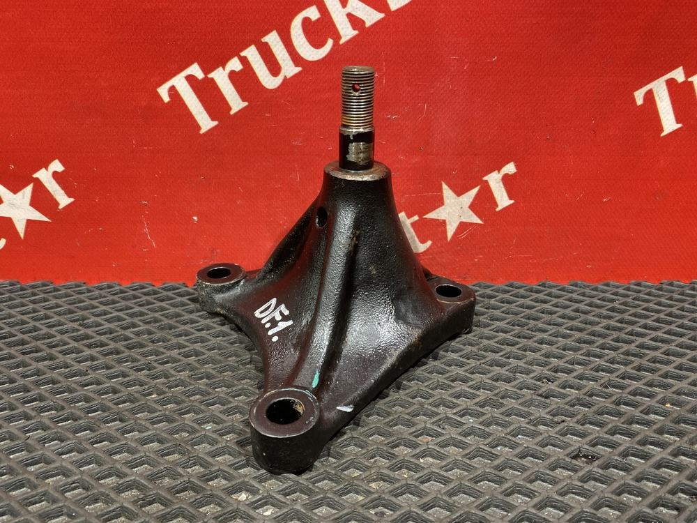 Кронштейн цилиндра подъема кабины 2023г