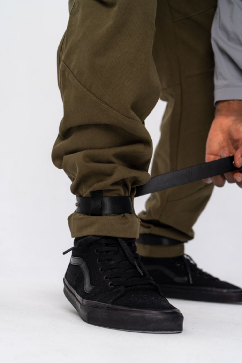 Брюки White Crow Anshin хаки