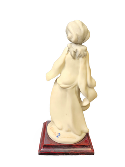 Статуэтка "Девушка - Осень" Capodimonte