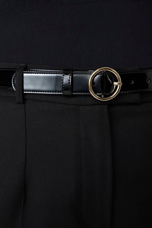 Узкий ремень из лаковой кожи, черный 25 мм