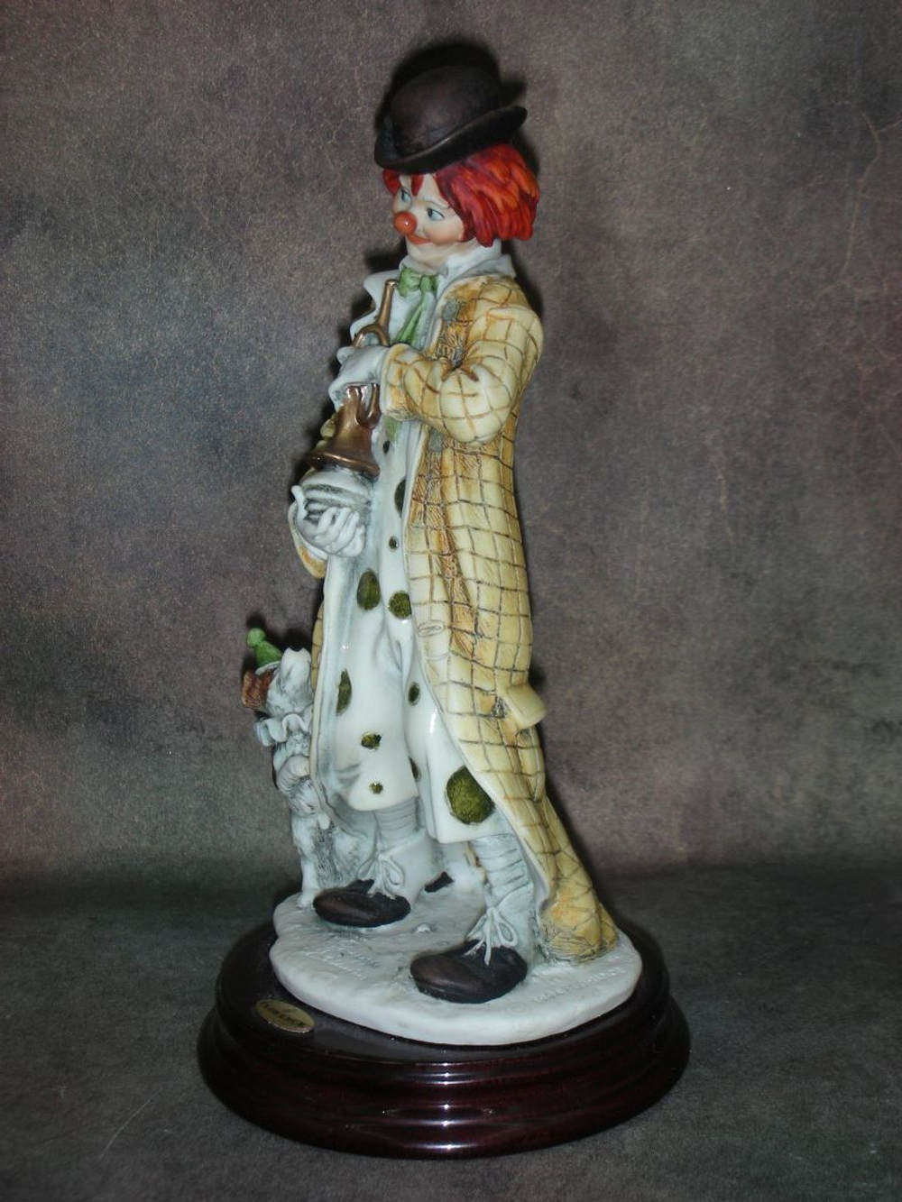 Статуэтка. Фарфор. Клоун трубач. Capodimonte. Италия