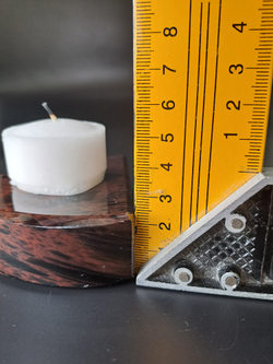 Подсвечник обсидиановый треугольный