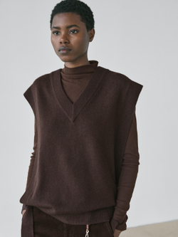 Massimo Dutti Жилет с V-образным вырезом, шоколадный