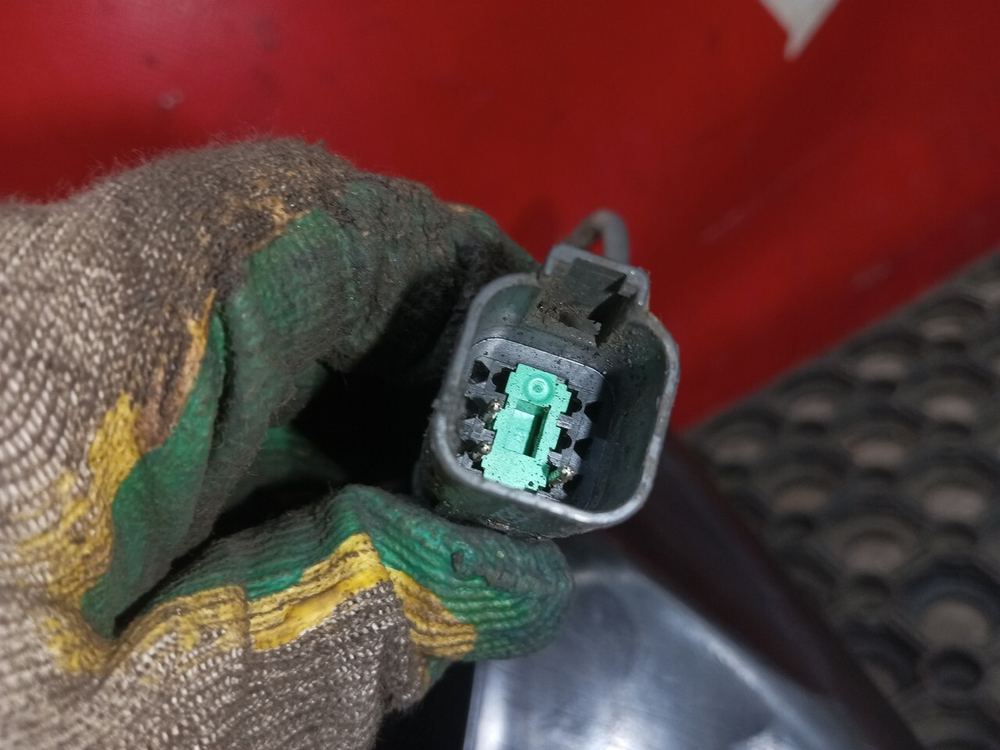 Бачок омывателя лобового стекла 2021г