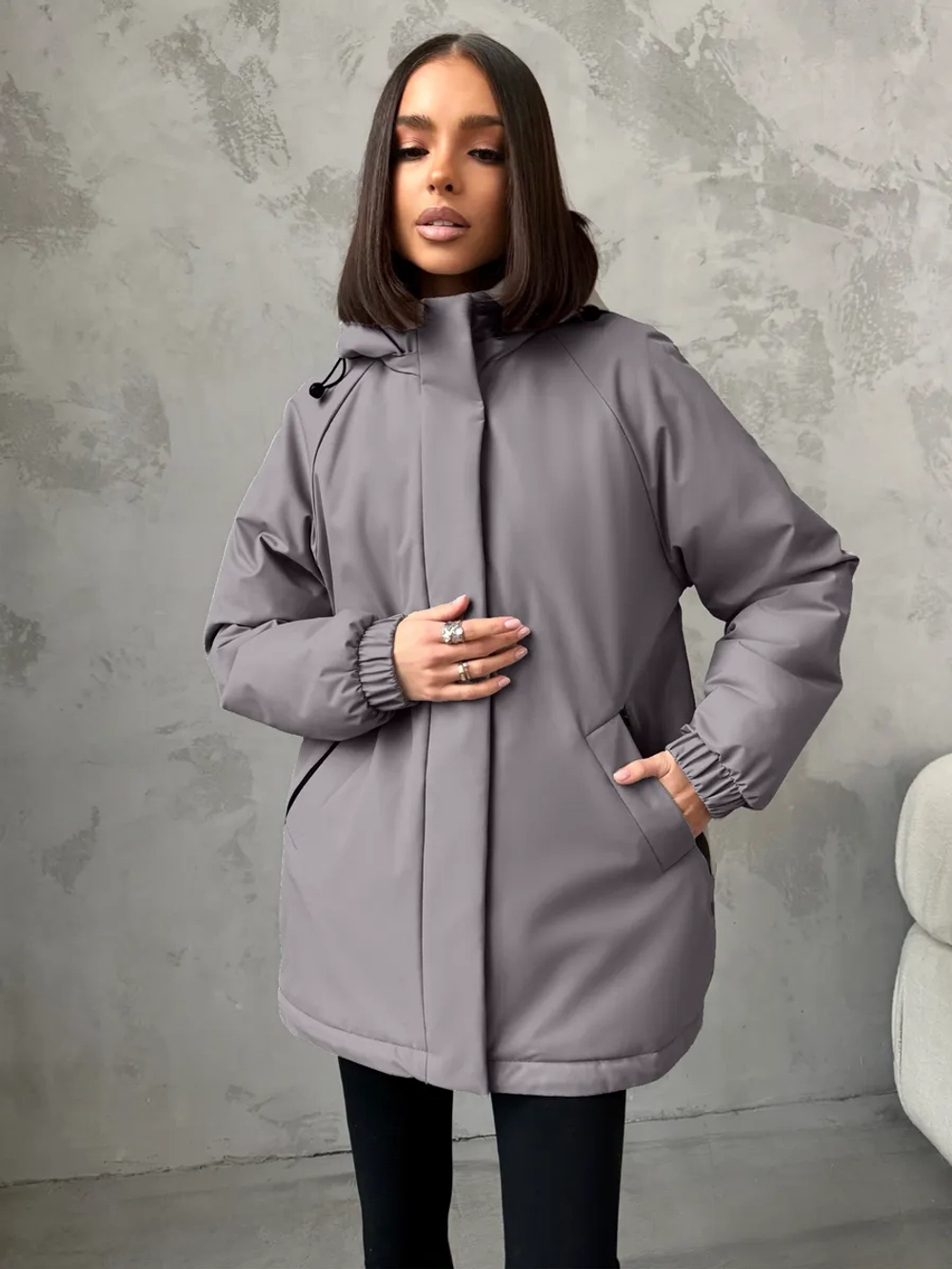 Куртка весенняя удлиненная с капюшоном