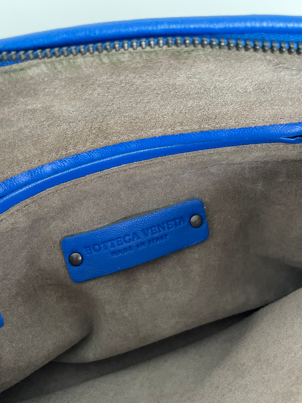 Сумка Bottega Veneta MEDIUM LOOP CAMERA BAG