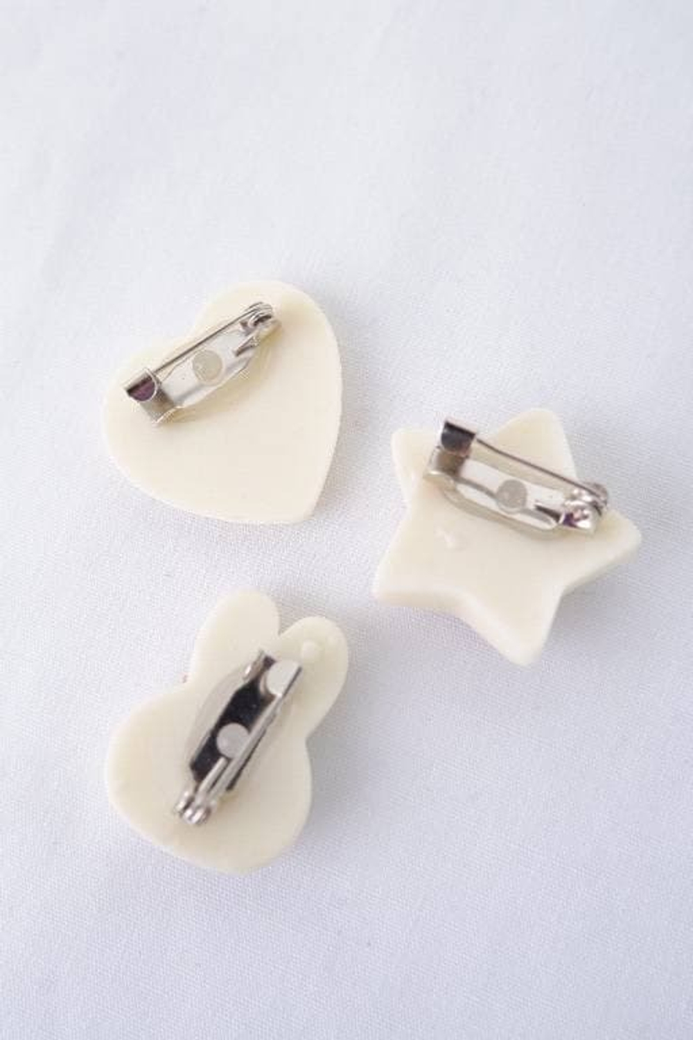 Броши "Сердечко, звездочка и зайчик" (набор из 3 штук), новые