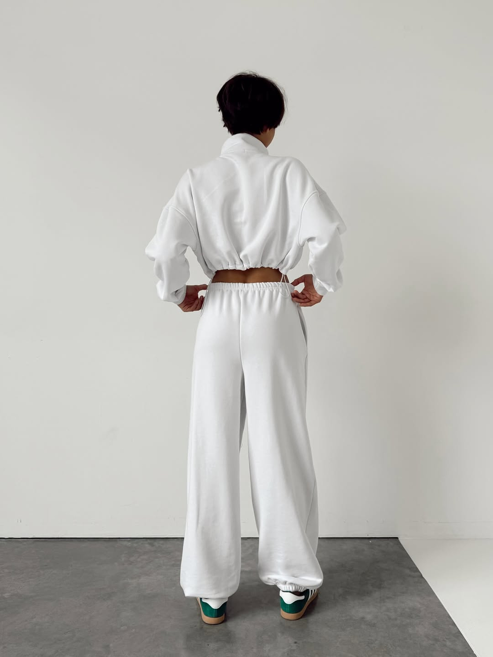 Свитшот-кроп ACE