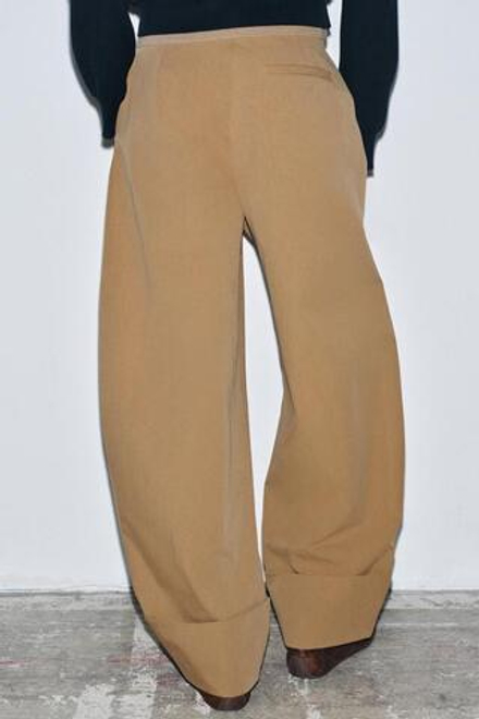 ZARA БРЮКИ ЧИНОС ИЗ КОЛЛЕКЦИИ ZW С ЗАЩИПАМИ, РЫЖЕВАТО-КОРИЧНЕВЫЙ