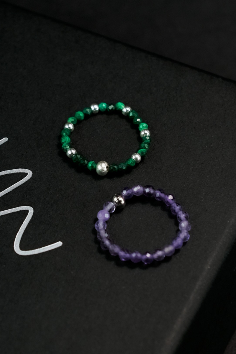 Кольцо "Memo about Health" из малахита с серебряными бусинами