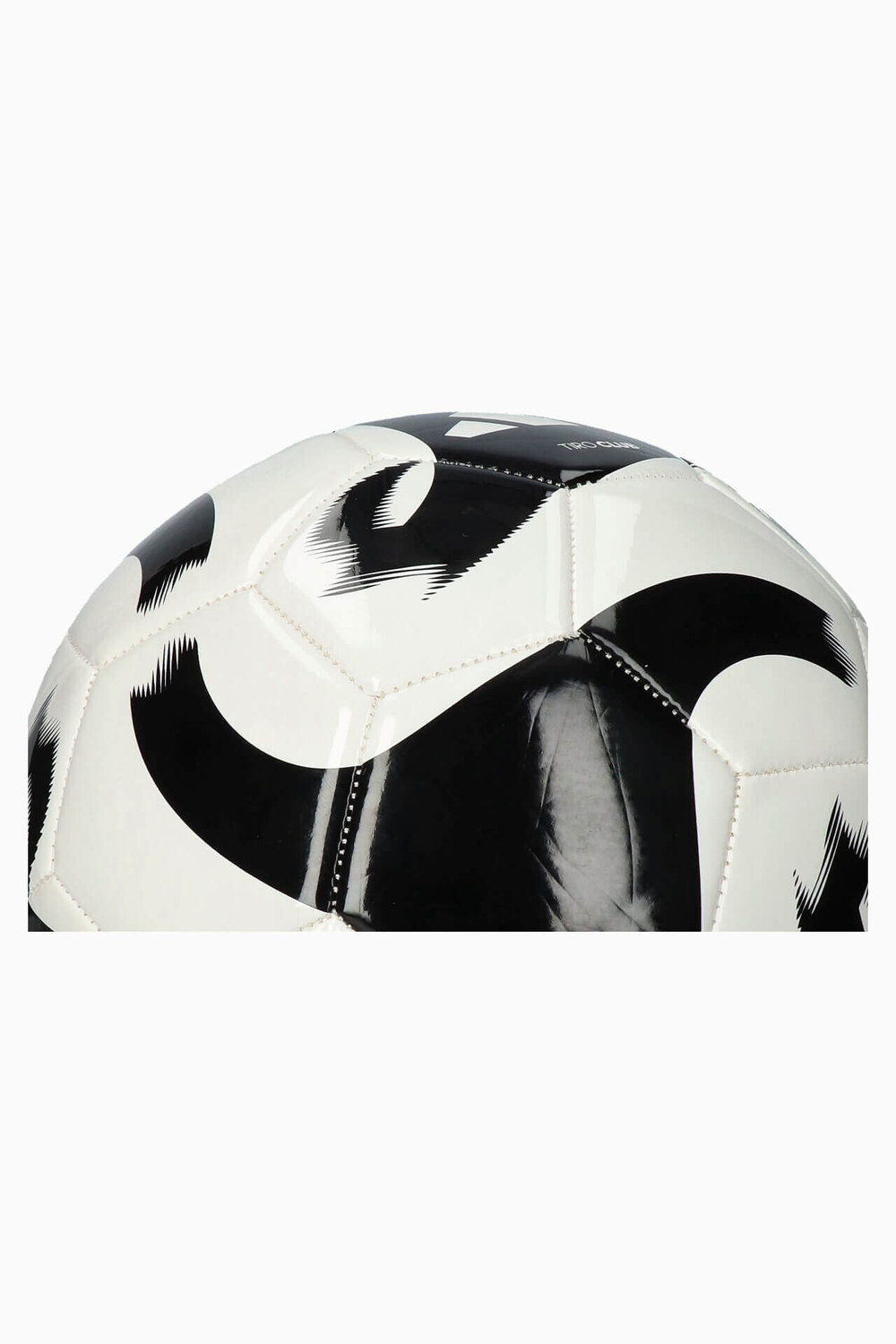 Футбольный мяч adidas Tiro Club размер 5