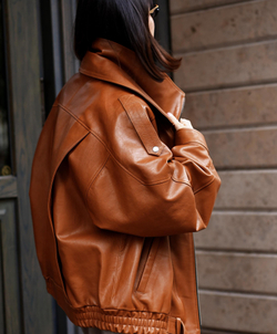 Косуха-бомбер карамель