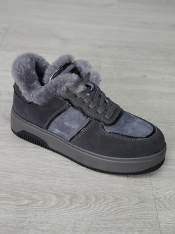 Кроссовки женские зимние