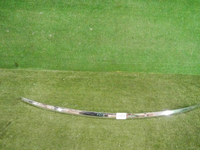 Накладка крышки багажника Mercedes E W213 (20-23)