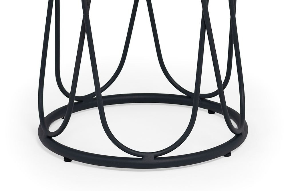 "Перу" журнальный стол из HPL круглый Ø40 H55, каркас из алюминия темно-серый (RAL 7024) муар, цвет столешницы "серый гранит"