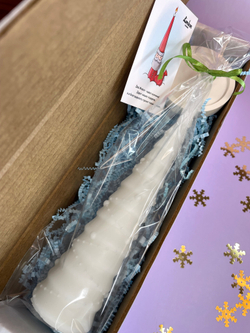 Свеча Елочка с шарами с подсвечником Limbon Candle