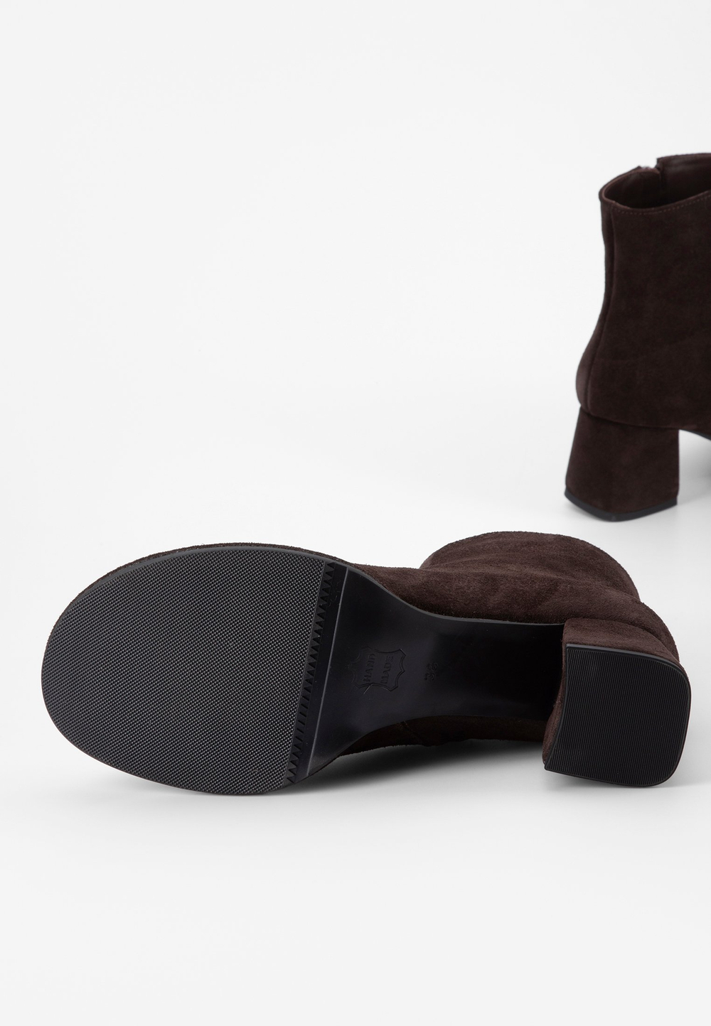Ботильоны // Inga // Chocolate // Suede